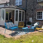 Maple Cottage, Stylish For 6 Near The District * Great Strickland