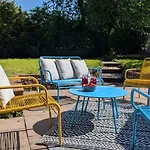 Maple Cottage, Stylish For 6 Near The District *