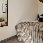 Holiday home Maple Cottage, Stylish For 6 Near The District *