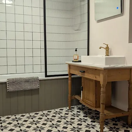 Maple Cottage, Stylish For 6 Near The District 別荘 *