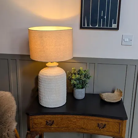 Maple Cottage, Stylish For 6 Near The District 別荘