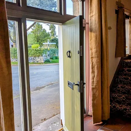 Maple Cottage, Stylish For 6 Near The District *