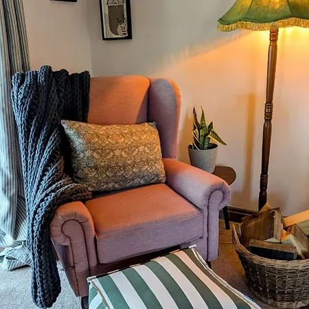 Сasa de vacaciones Maple Cottage, Stylish For 6 Near The District *